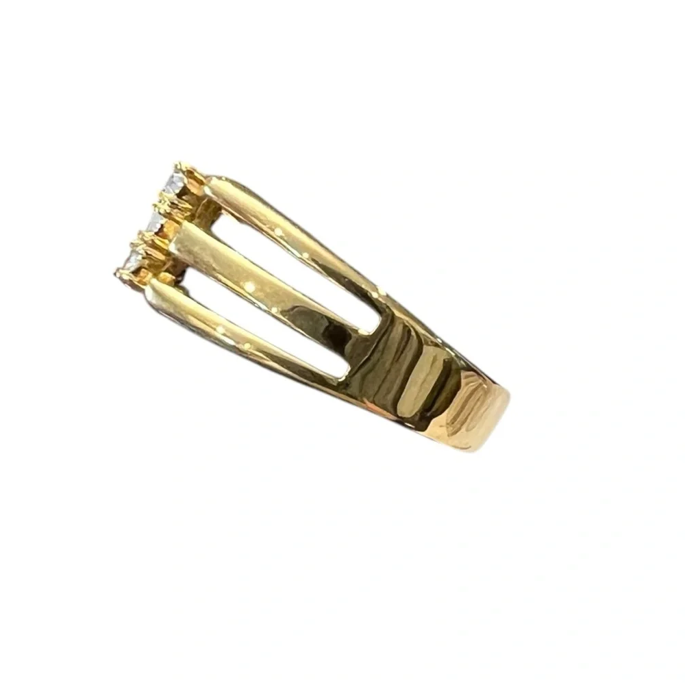 Vintage Triple Rhinestones Gold Tone Vented‎ Ring Size 7.75 Avon Classic Formal